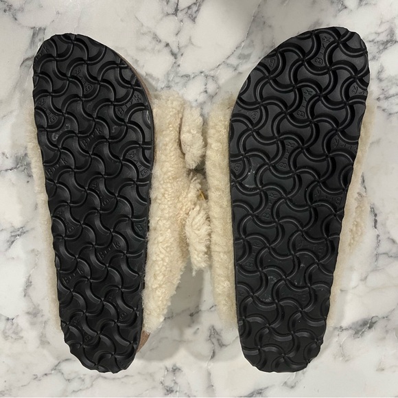 Birkenstock Arizona Gold Big Buckle Shearling Teddy Slide Sandals Cream Size 6 - Picture 14 of 16